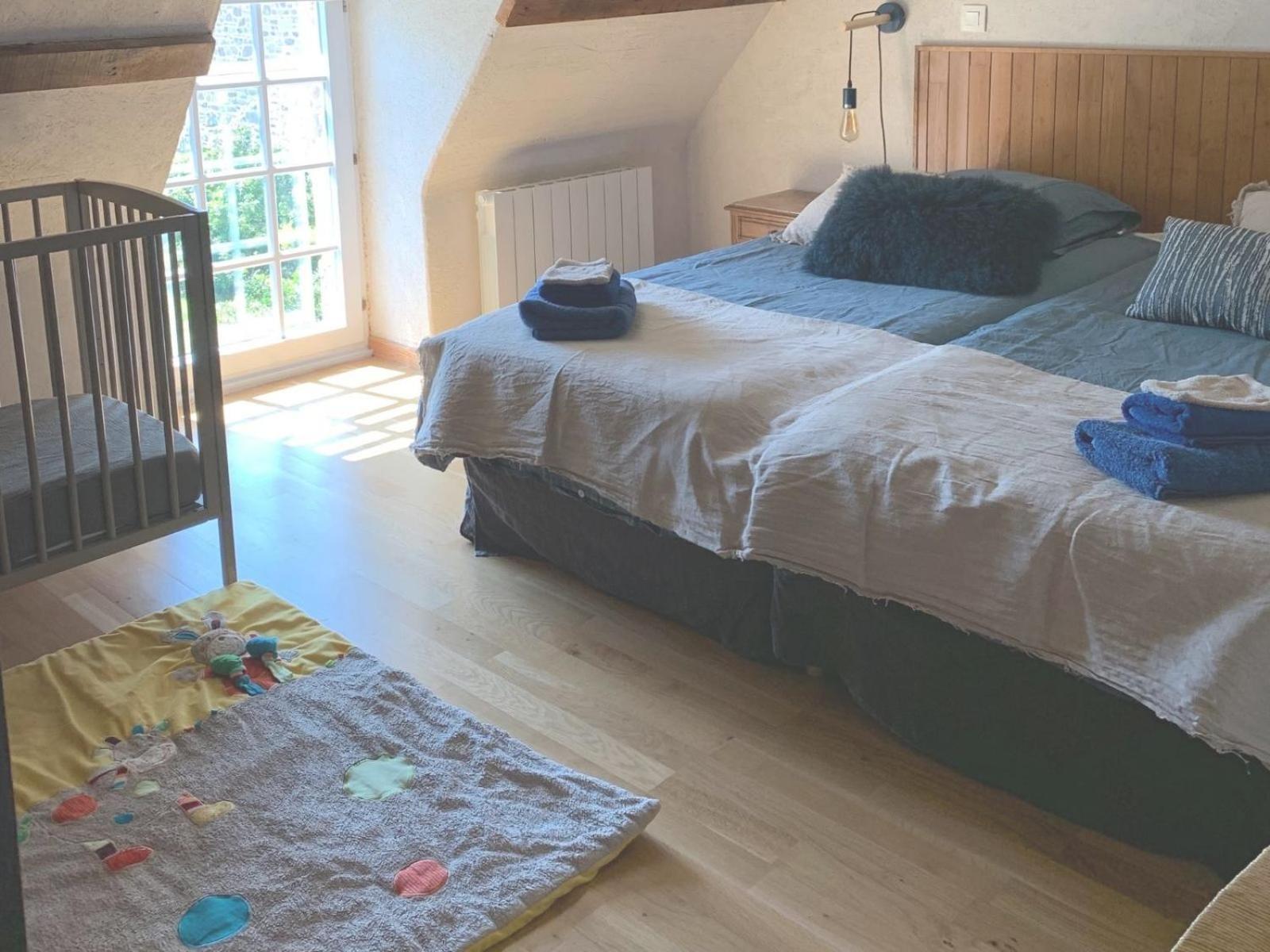 La Ville Es Renais - Ferme Et Maison D'Hotes Insolite Erquy Eksteriør bilde